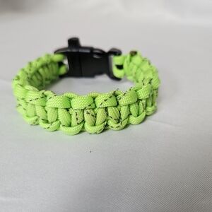Handmade Neon Green Paracord‎ Bracelet Size 8"
